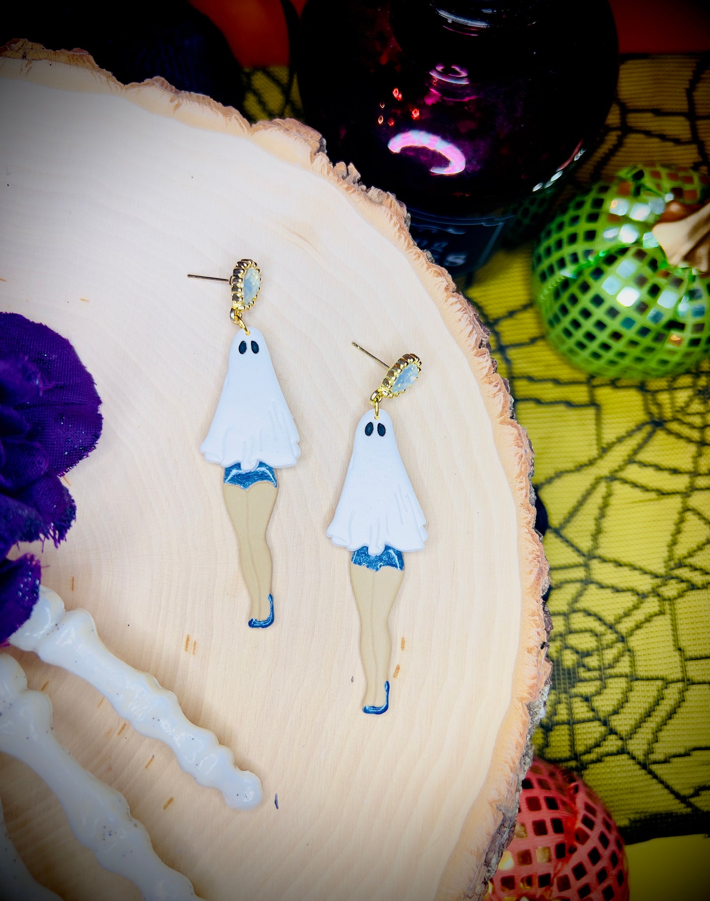 Pin up ghost earrings