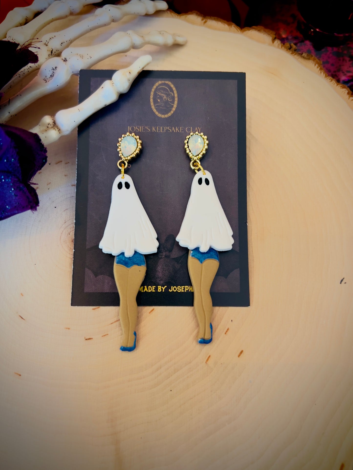 Pin up ghost earrings